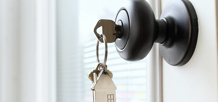 Bifold Door Knob Replacement in Walnut Creek, California